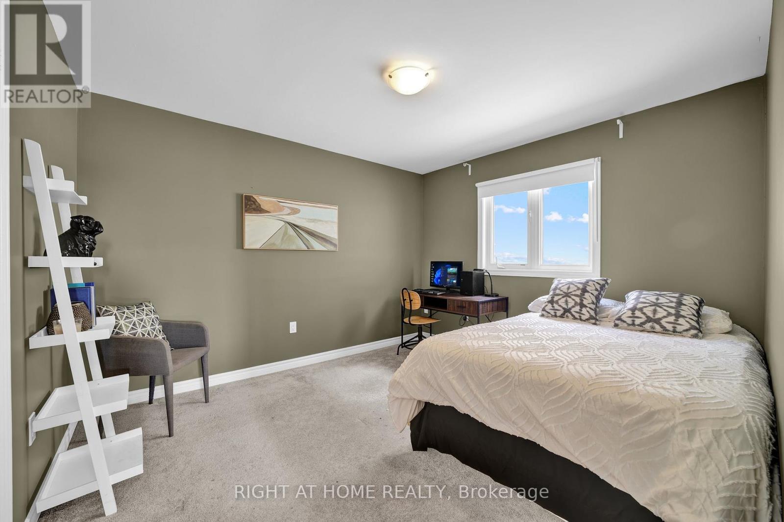 40 RIDGE GATE CRESCENT - 25