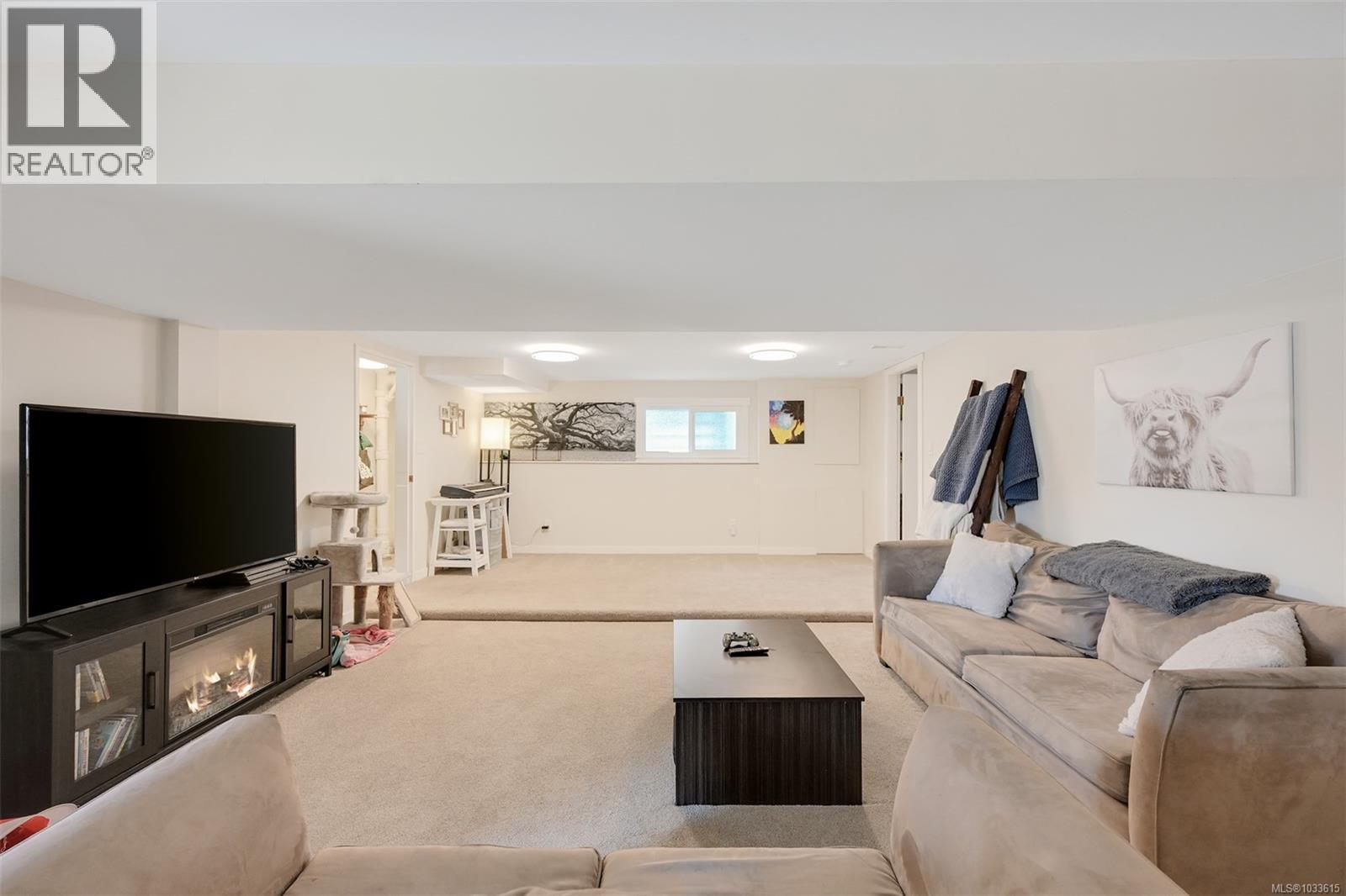  1452 Westall Avenue, Victoria