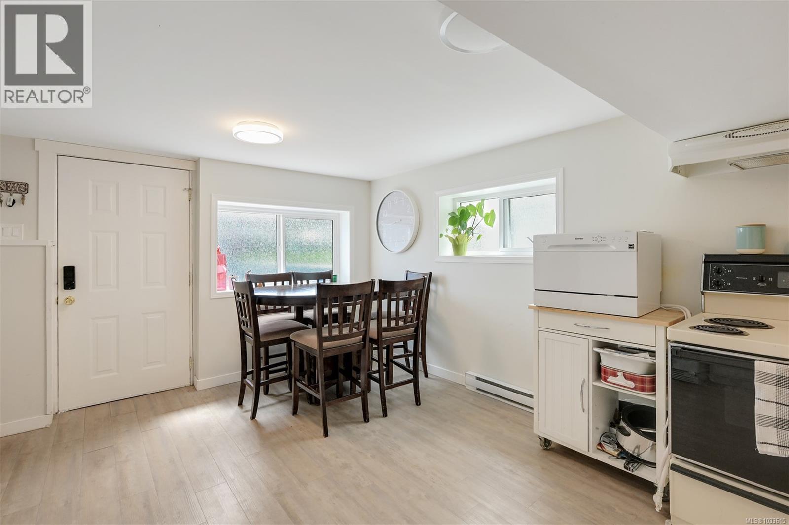  1452 Westall Avenue, Victoria