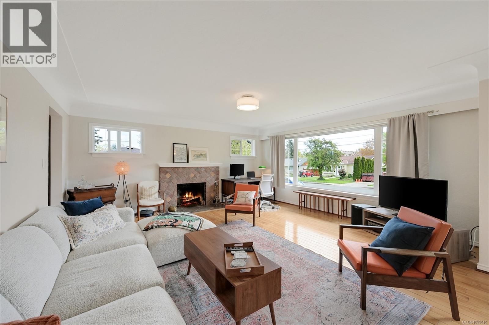  1452 Westall Avenue, Victoria