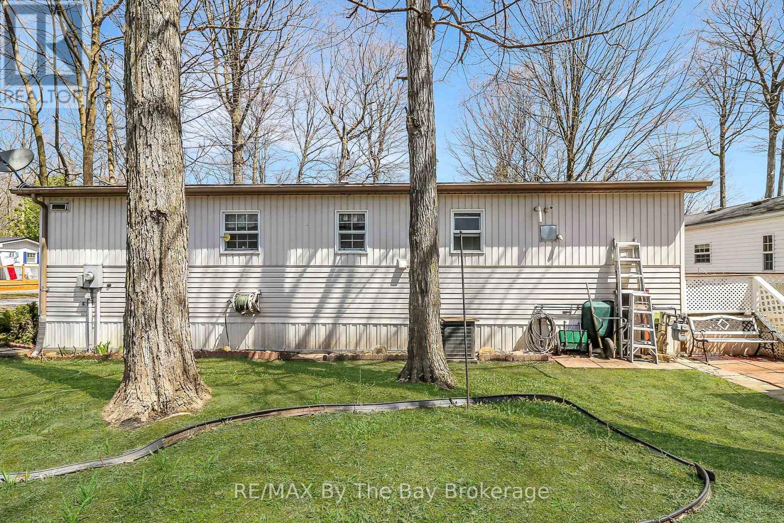 6 PACIFIC AVENUE - 19