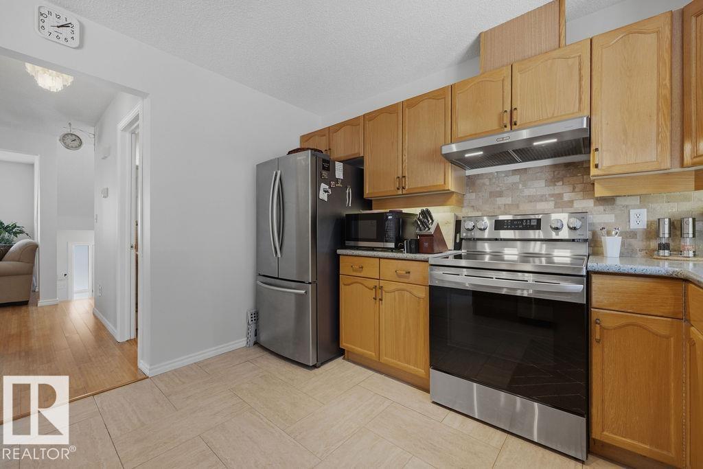 17624 96 AV NW, Edmonton