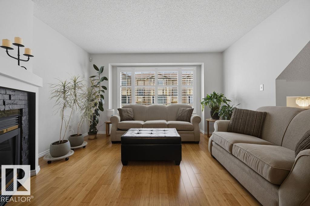 17624 96 AV NW, Edmonton