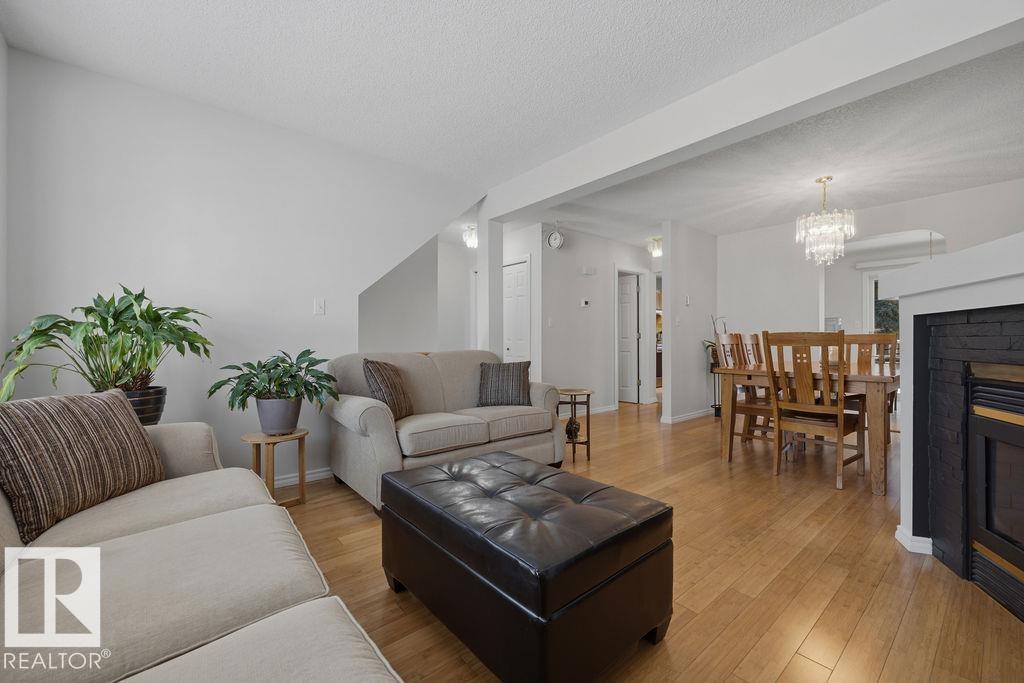17624 96 AV NW, Edmonton