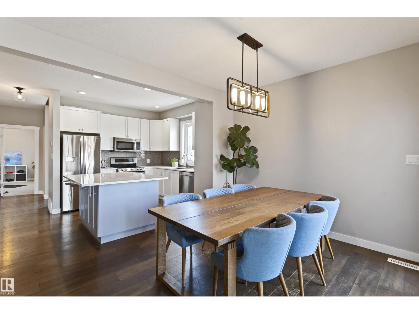 8103A 95A ST NW, Edmonton