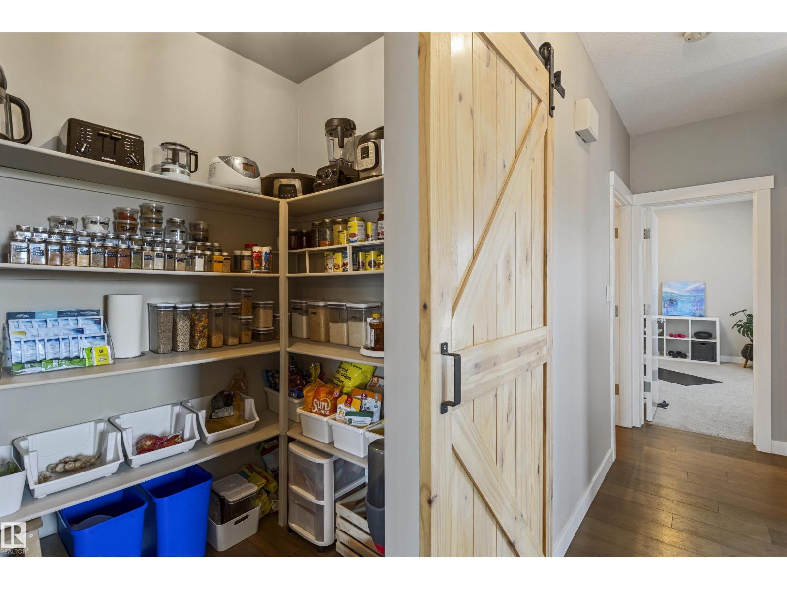 8103A 95A ST NW, Edmonton