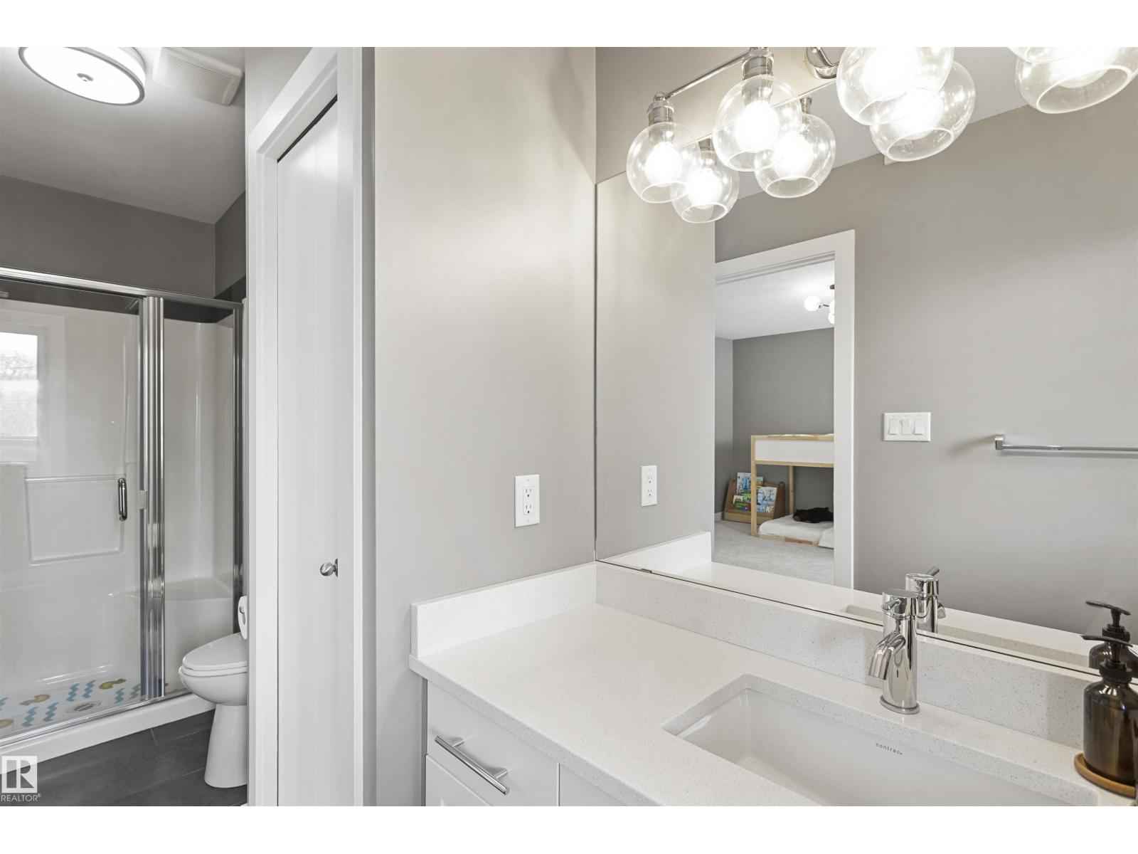 8103A 95A ST NW, Edmonton