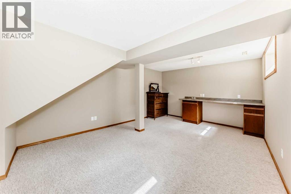 13 Garden Road, Lacombe