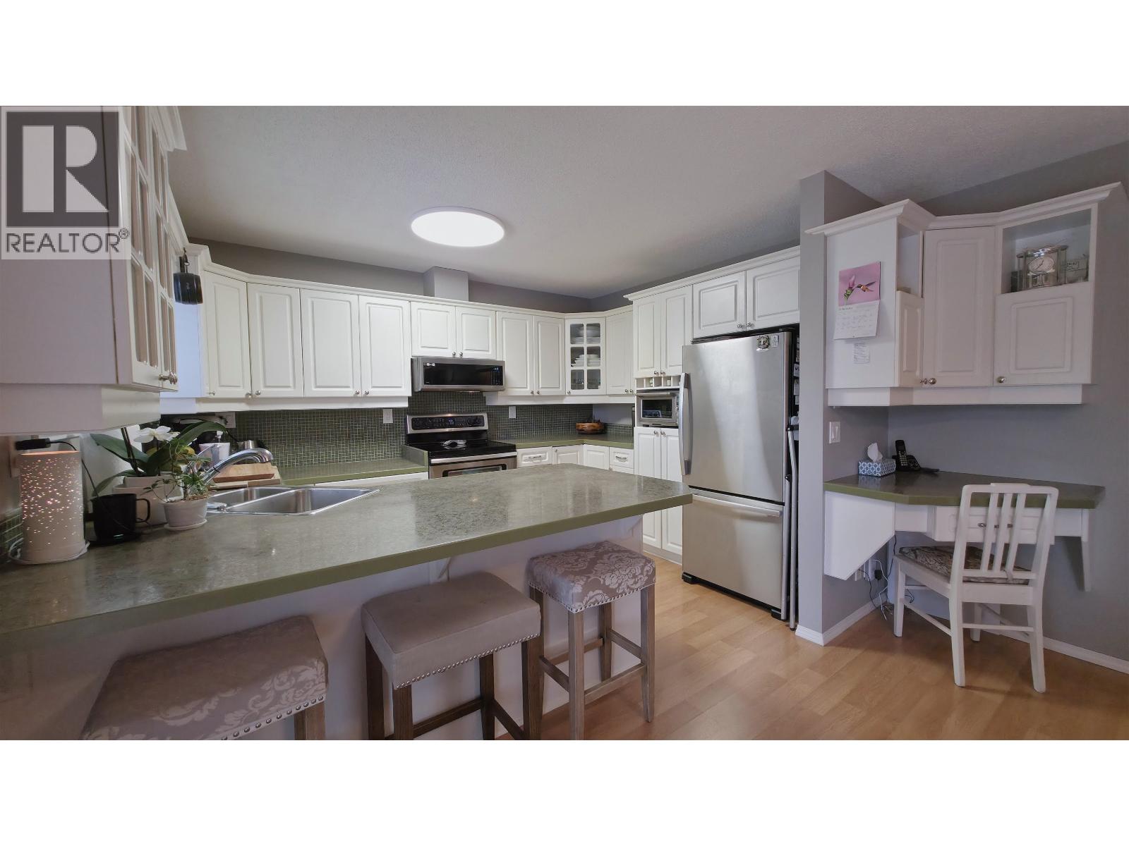 2813 MCGILL CRESCENT - 8
