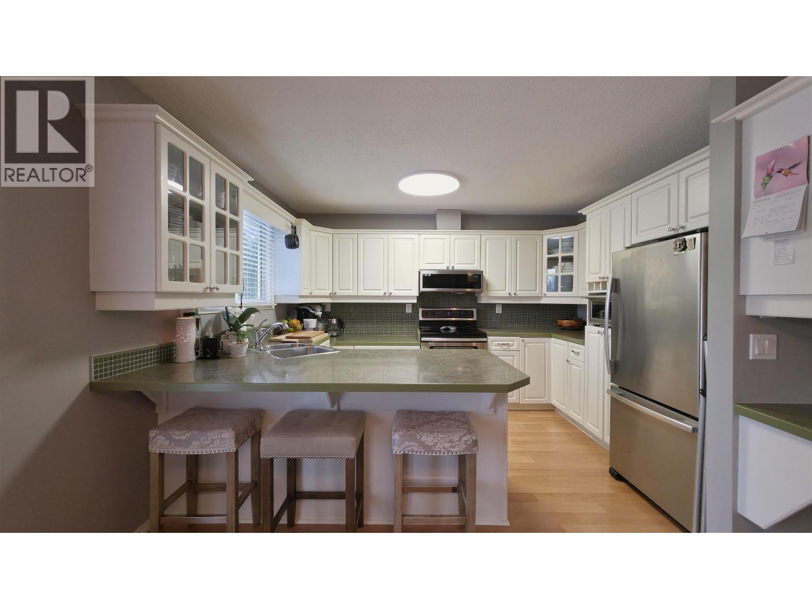2813 MCGILL CRESCENT - 2