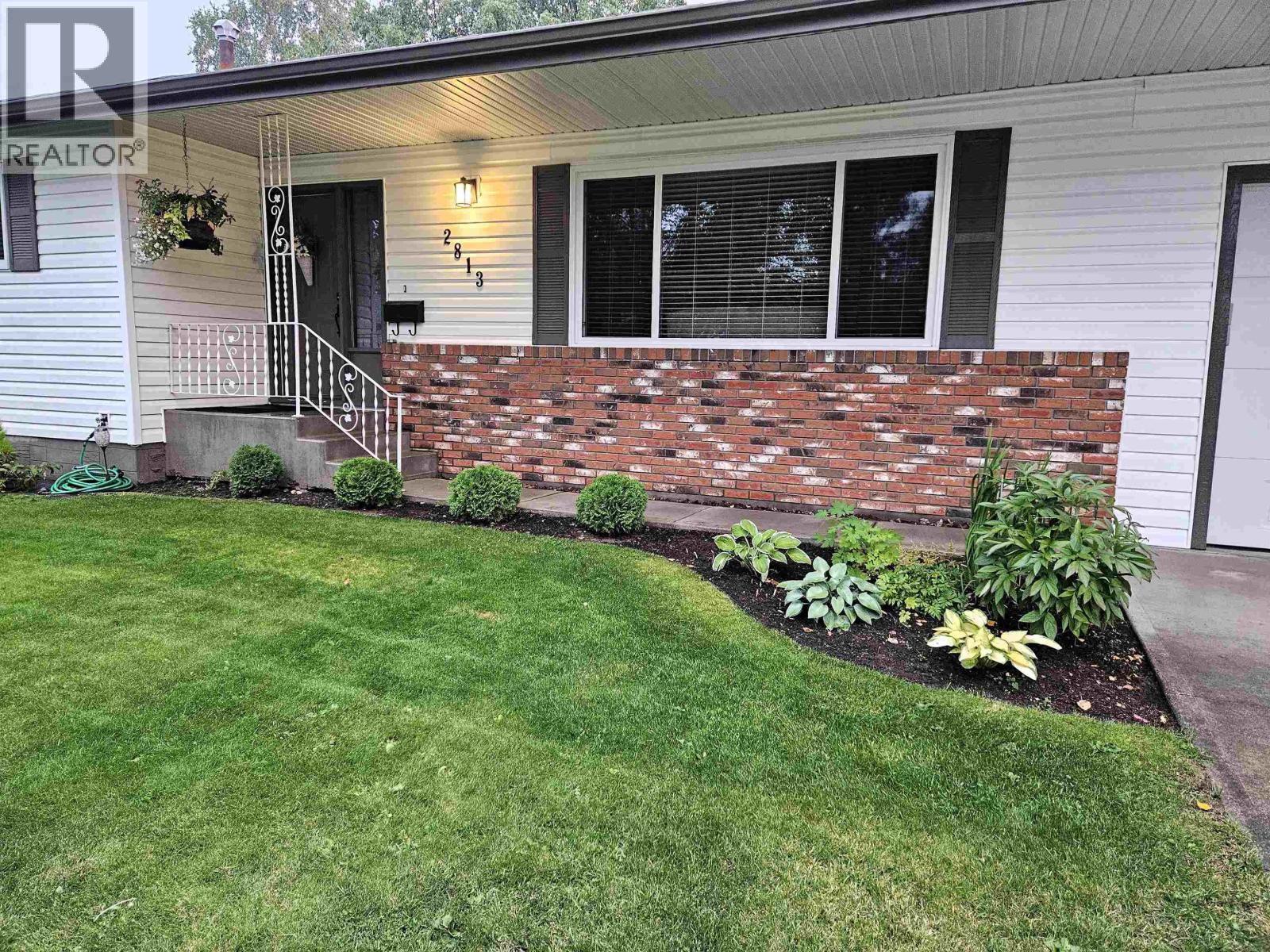 2813 MCGILL CRESCENT - 27
