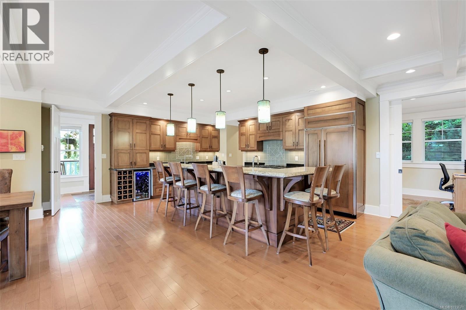  12 Briar Place, Victoria