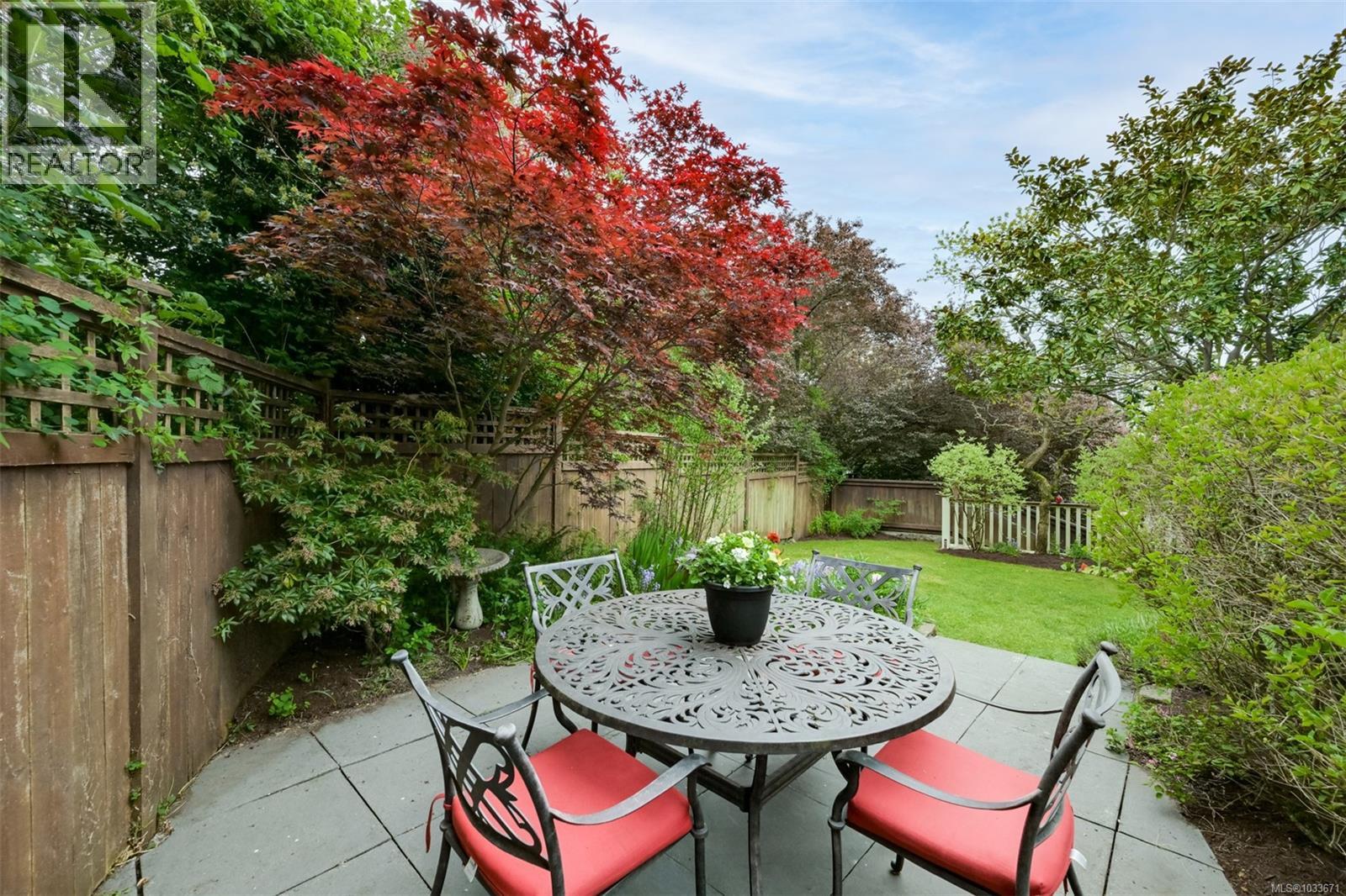  12 Briar Place, Victoria