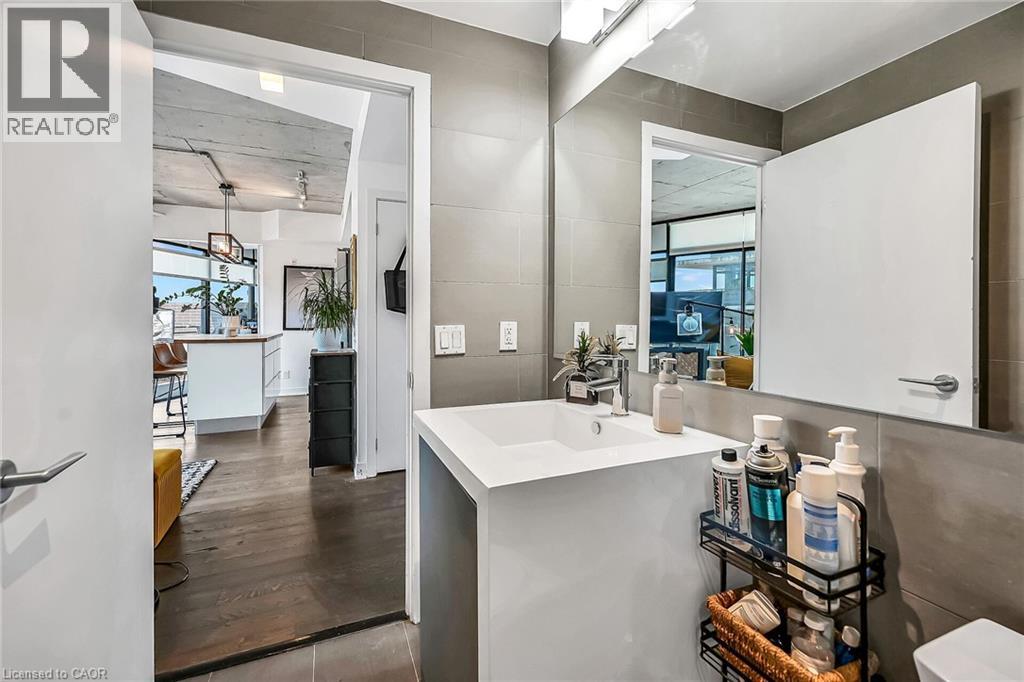 1201 DUNDAS Street E Unit# 902, Toronto, Ontario, M4M1S2 — Photo 17