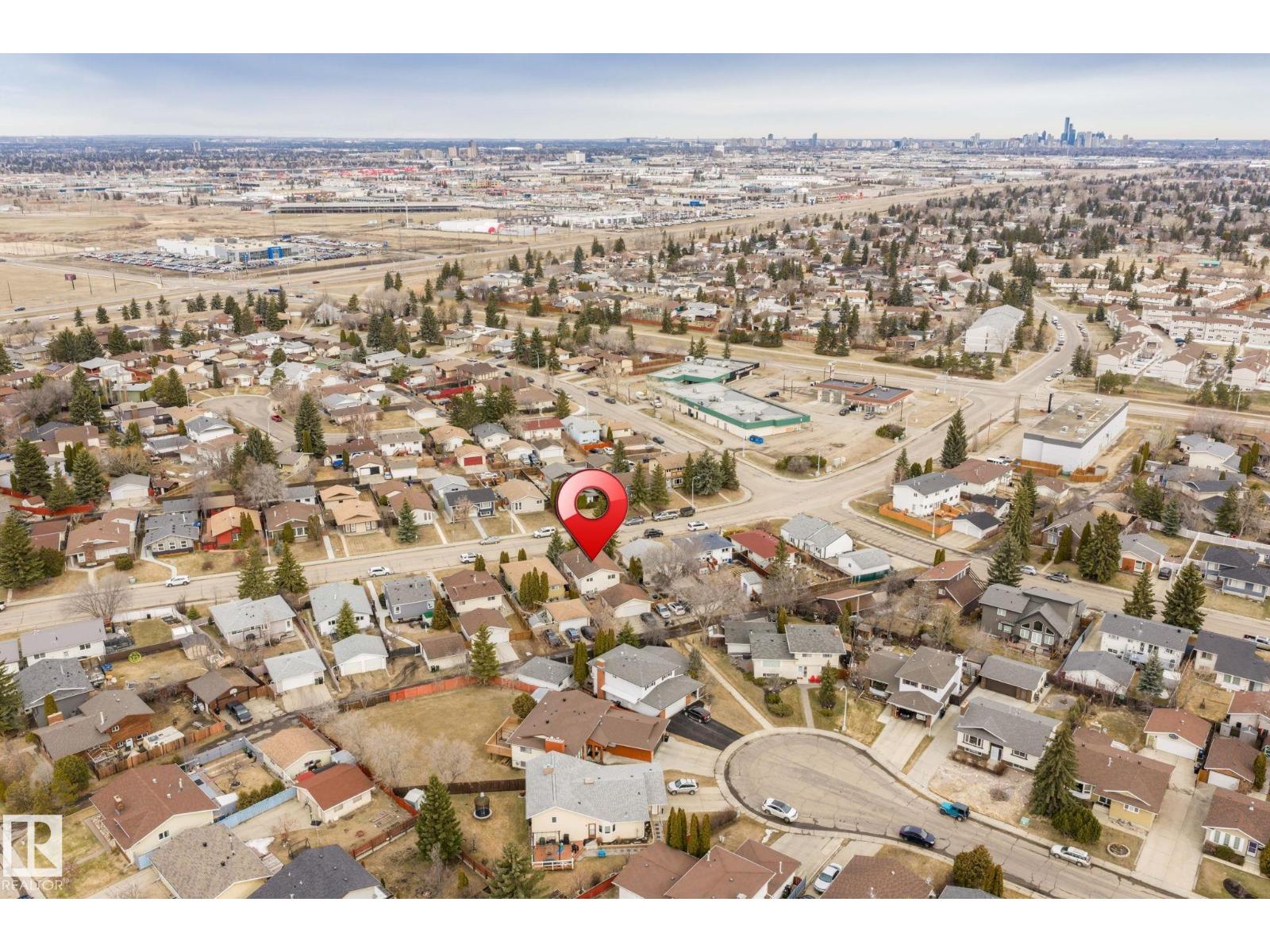 1566 lakewood road W NW, Edmonton