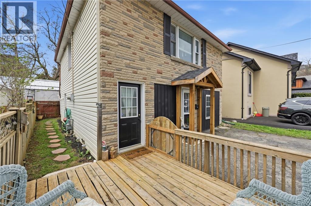 20 PEEL Street S - 4
