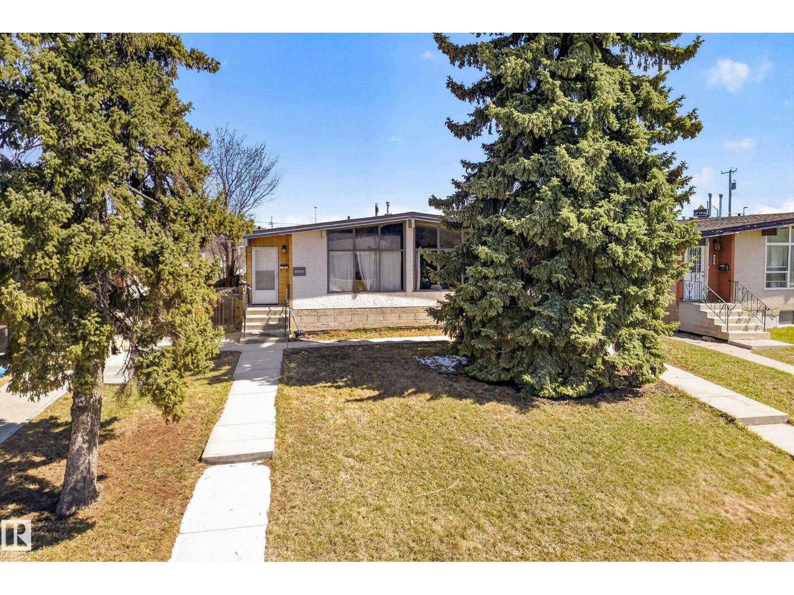 6027 6029 105 ST NW, Edmonton