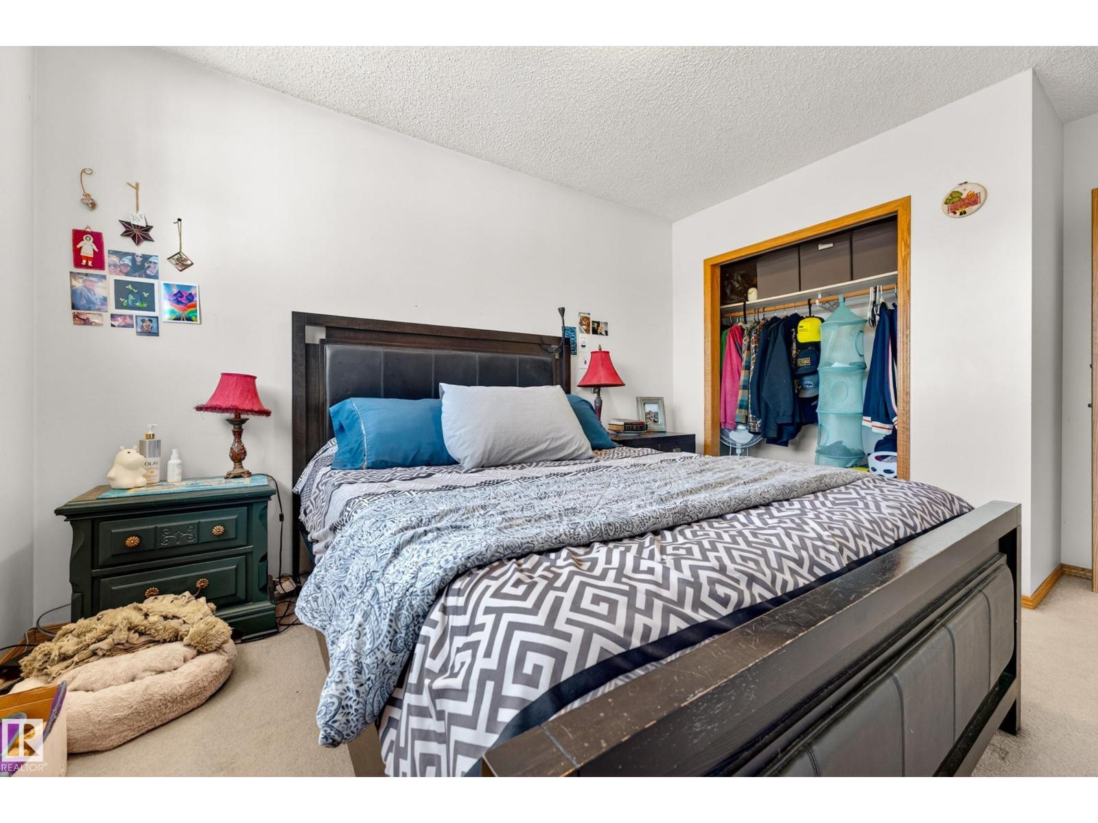 6027 6029 105 ST NW, Edmonton