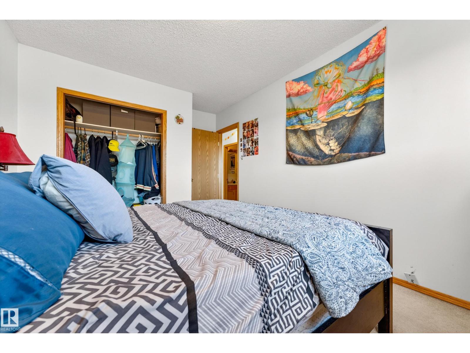 6027 6029 105 ST NW, Edmonton