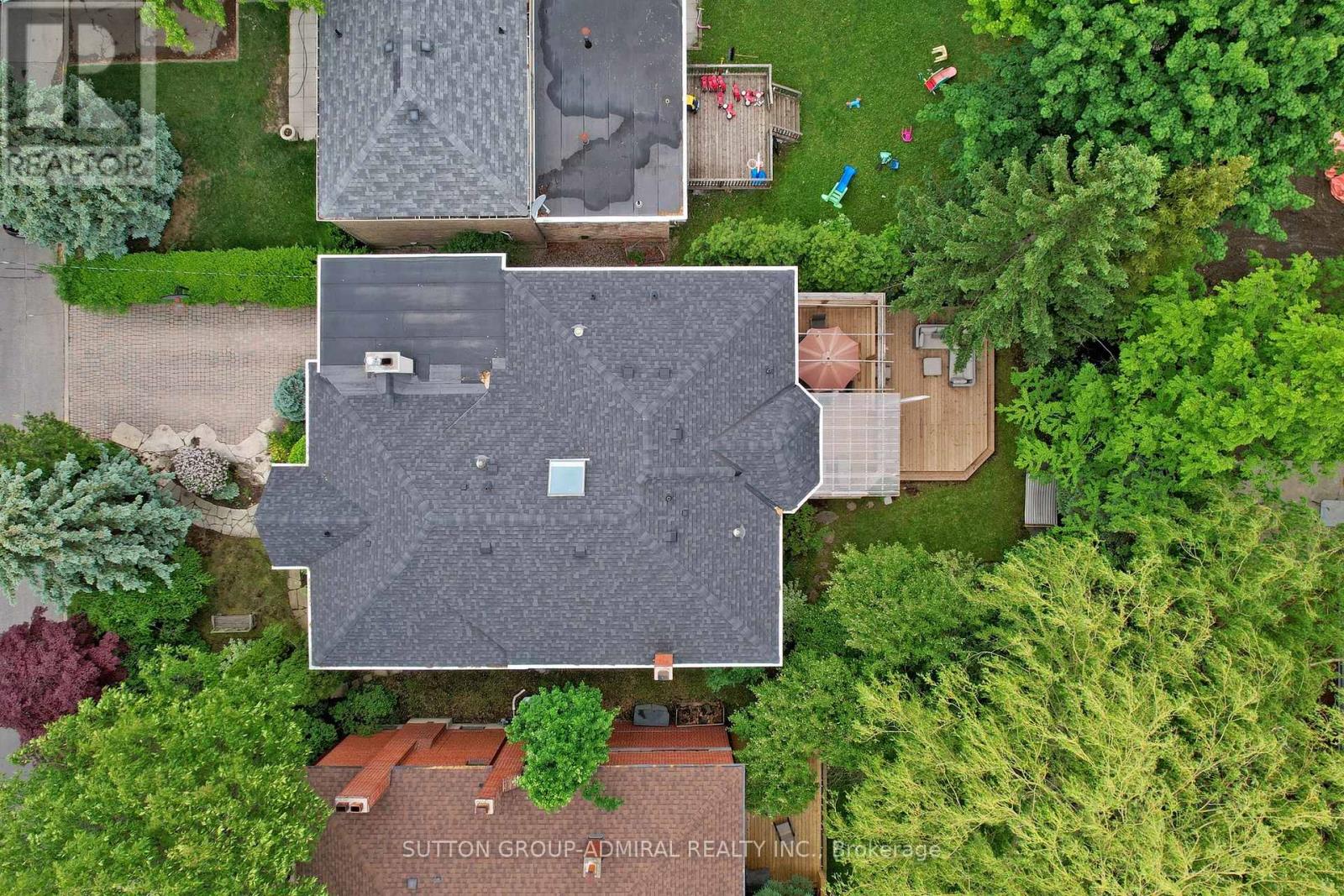 27 SHELBORNE AVENUE - 28