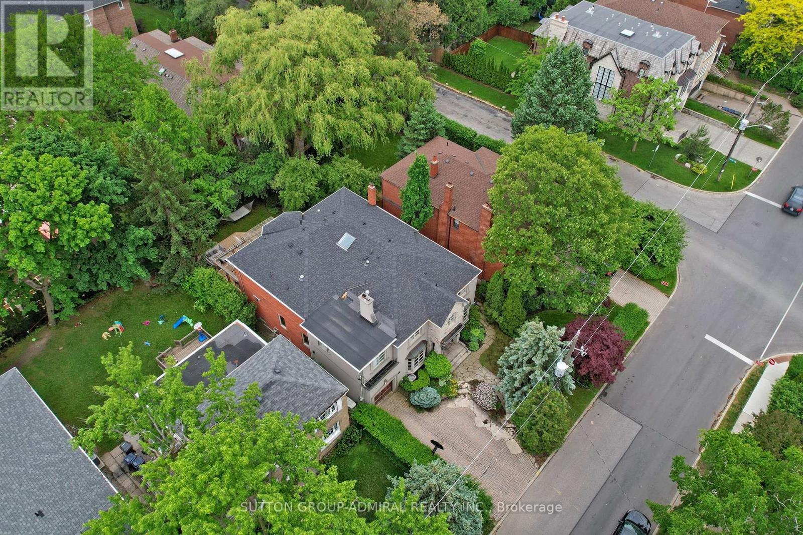 27 SHELBORNE AVENUE - 29