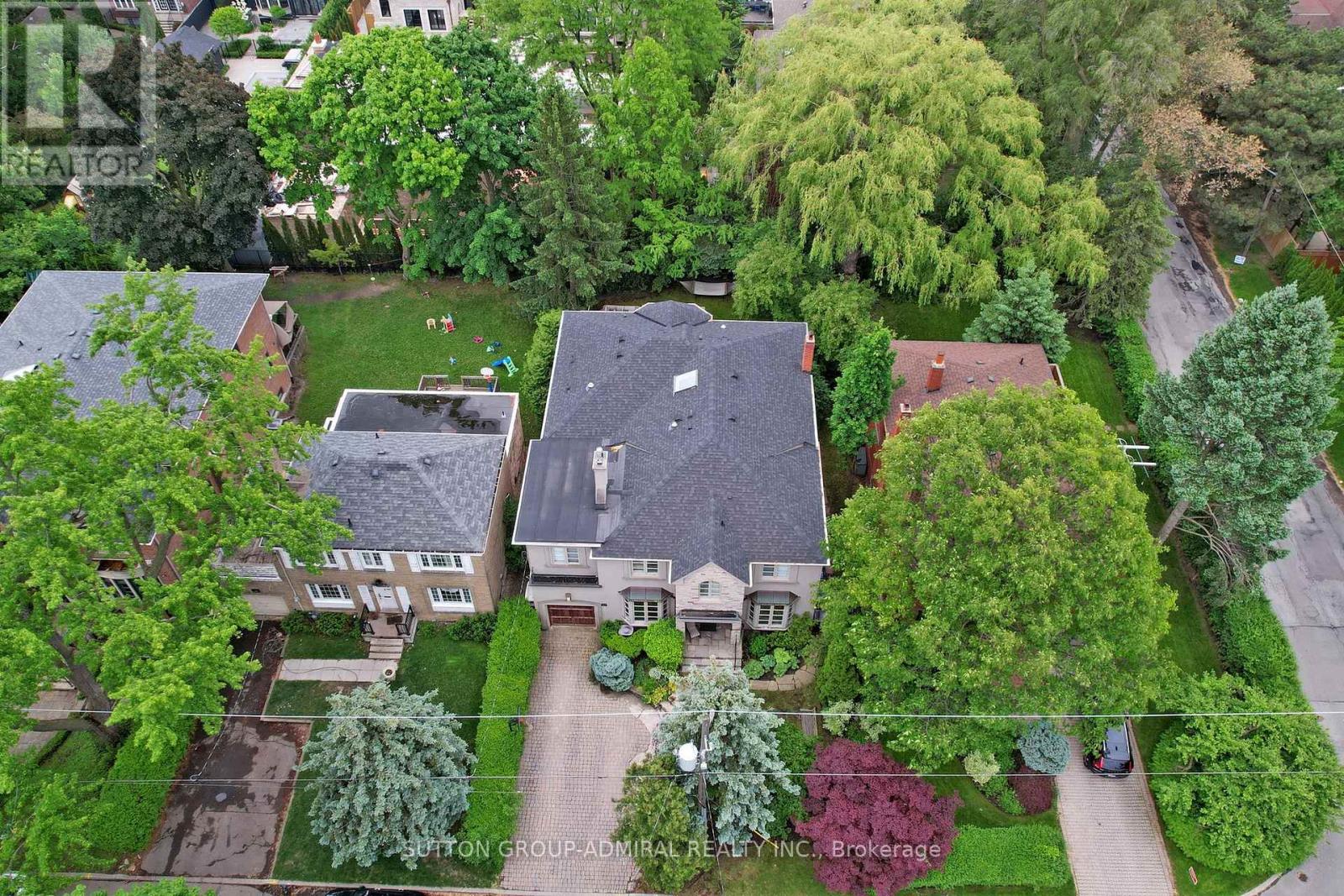 27 SHELBORNE AVENUE - 30