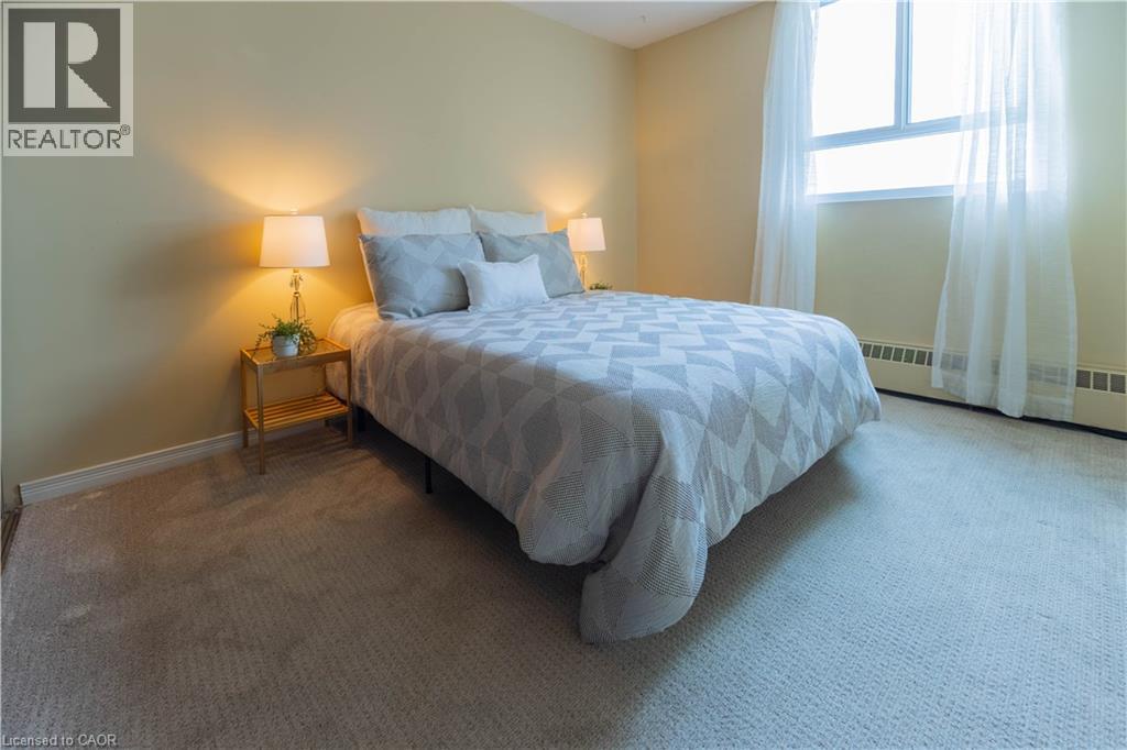 225 HARVARD Place Unit# 1408, Waterloo, Ontario, N2J4H4 — Photo 19