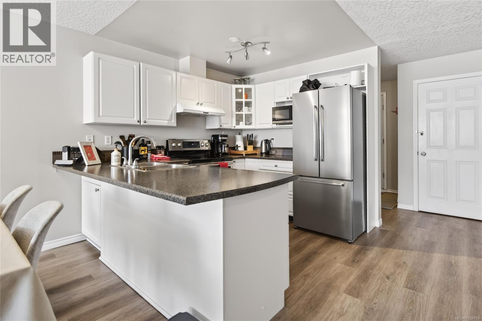 211 1201 Henry Rd - photo 4