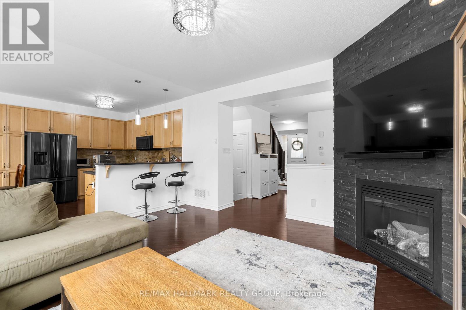 529 DUNDONALD DRIVE - 13