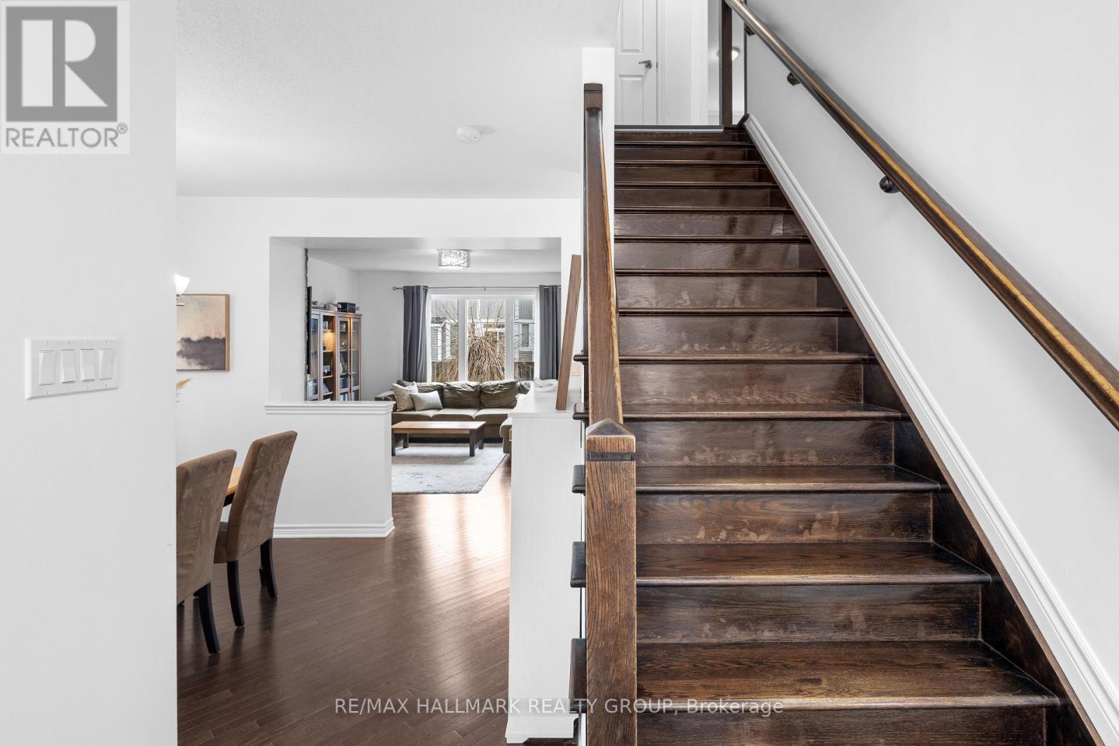 529 DUNDONALD DRIVE - 18