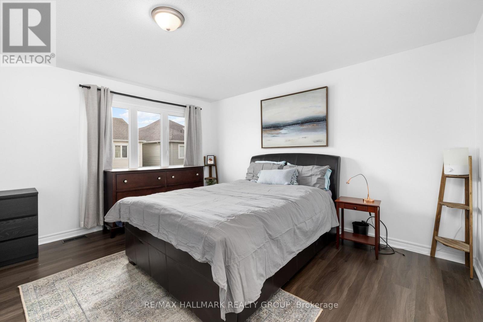 529 DUNDONALD DRIVE - 19