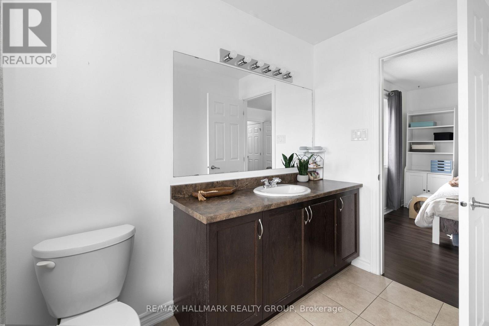 529 DUNDONALD DRIVE - 25