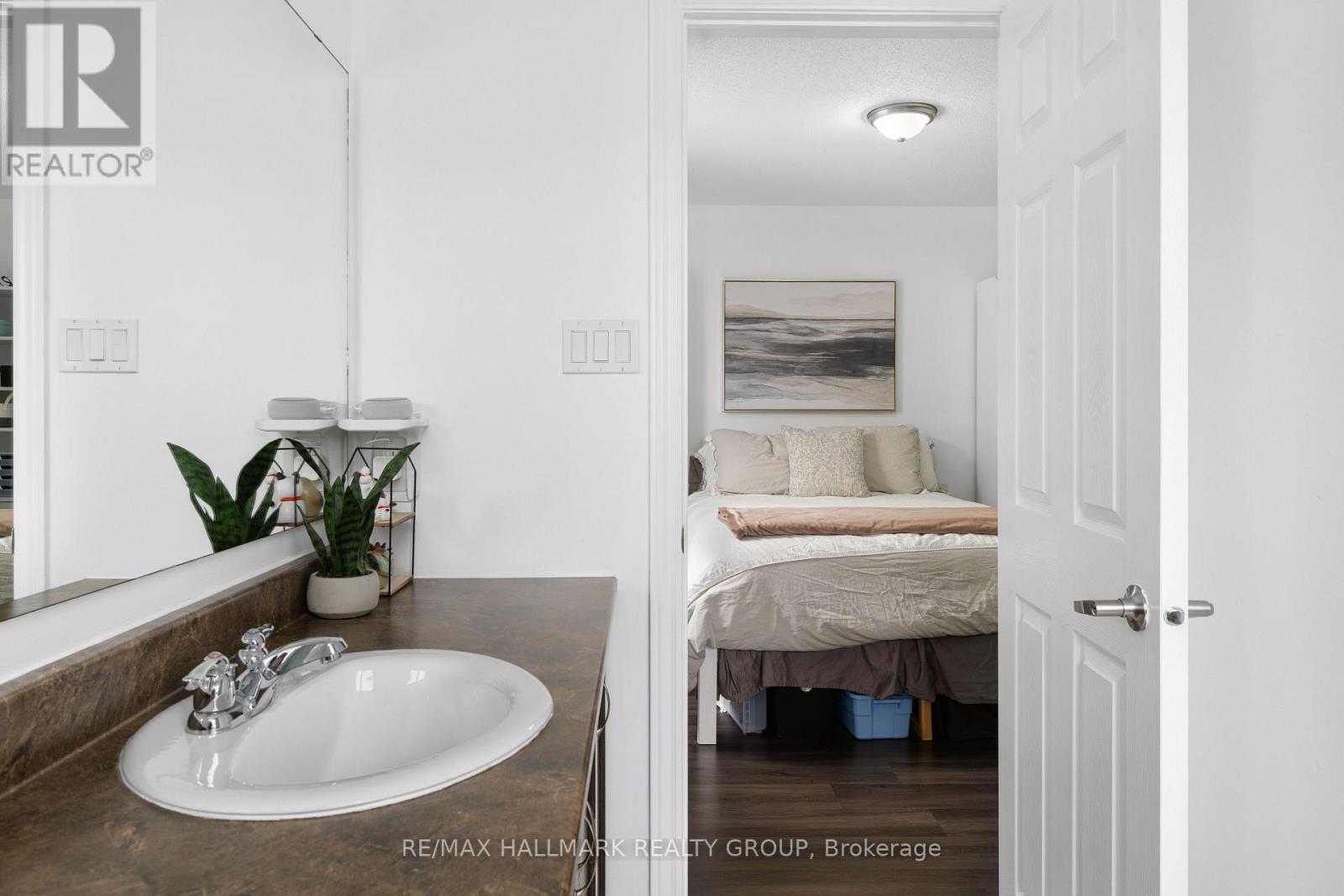 529 DUNDONALD DRIVE - 26
