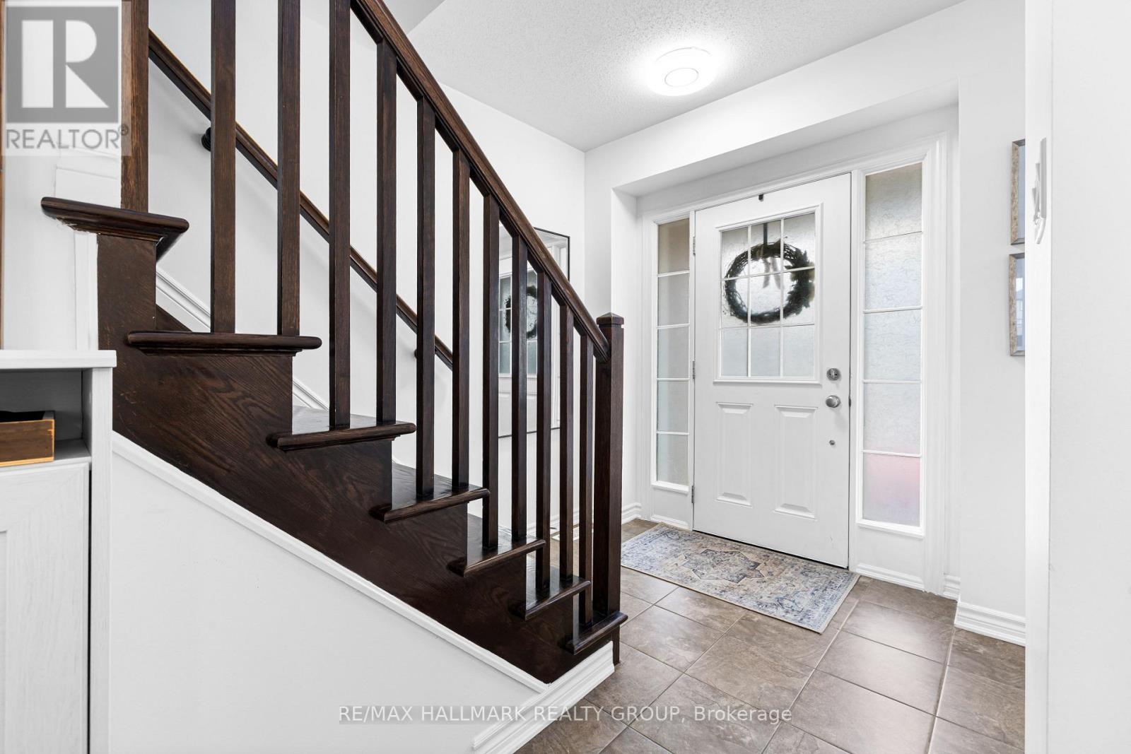 529 DUNDONALD DRIVE - 3