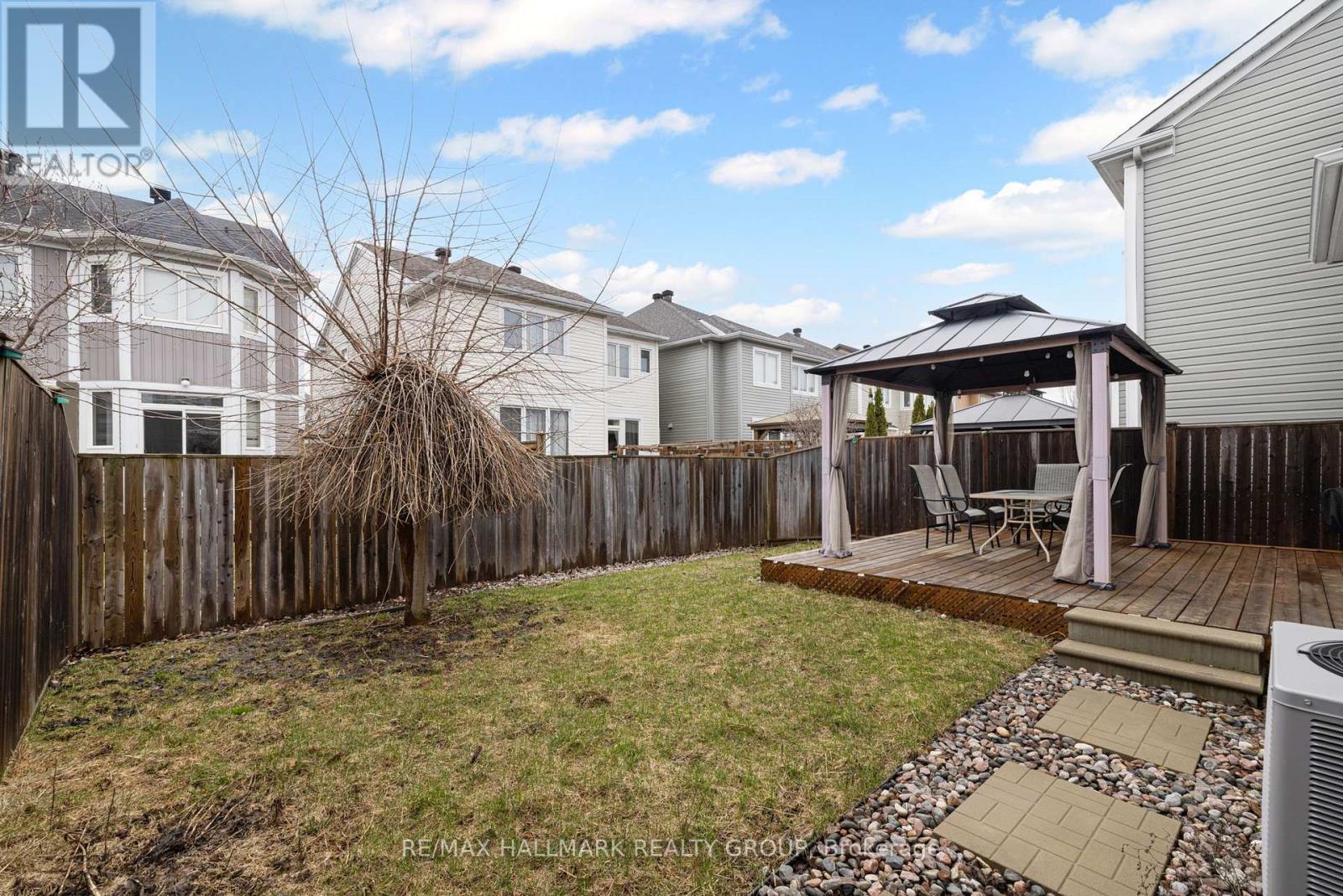 529 DUNDONALD DRIVE - 30