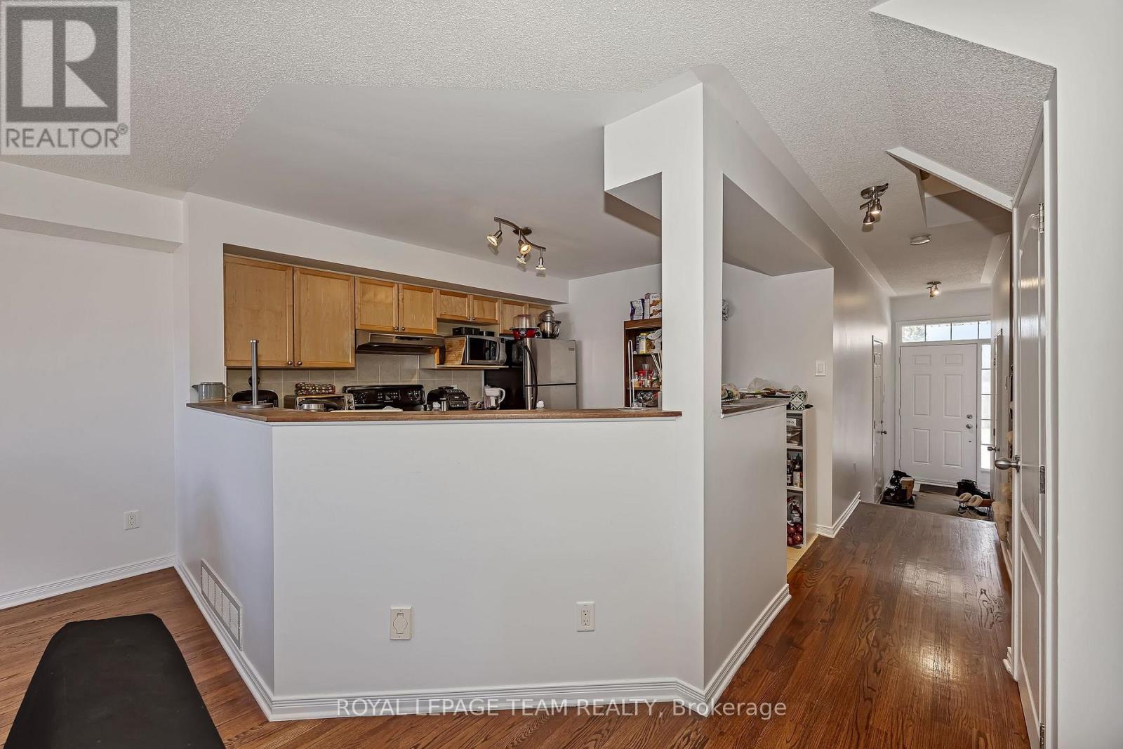 4 Bed, 4 Bath House for Rent in Ottawa – 323 FREEDOM PRIVATE, Ottawa – MLS# X13066126 - Image 8