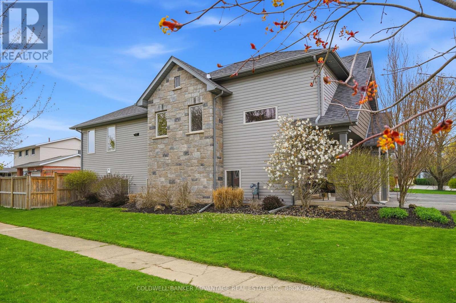 3 ASCOT COURT - 2