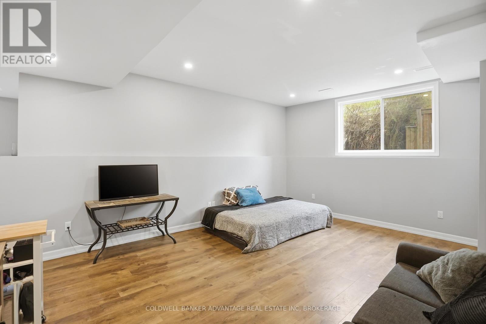 3 ASCOT COURT - 27