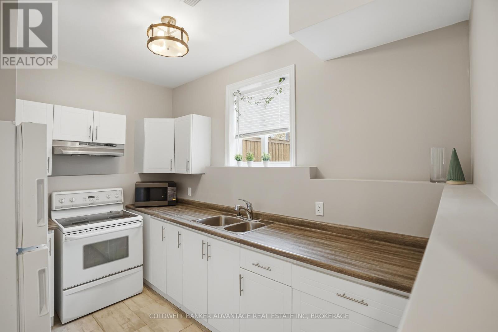 3 ASCOT COURT - 29