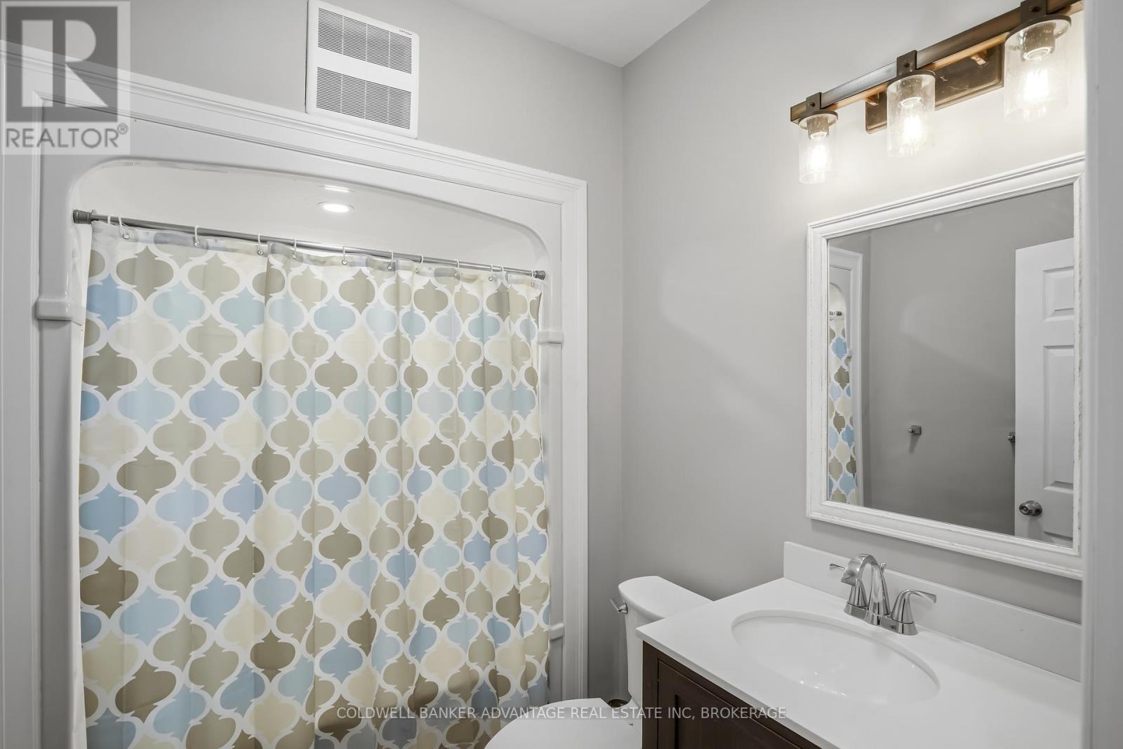 3 ASCOT COURT - 33