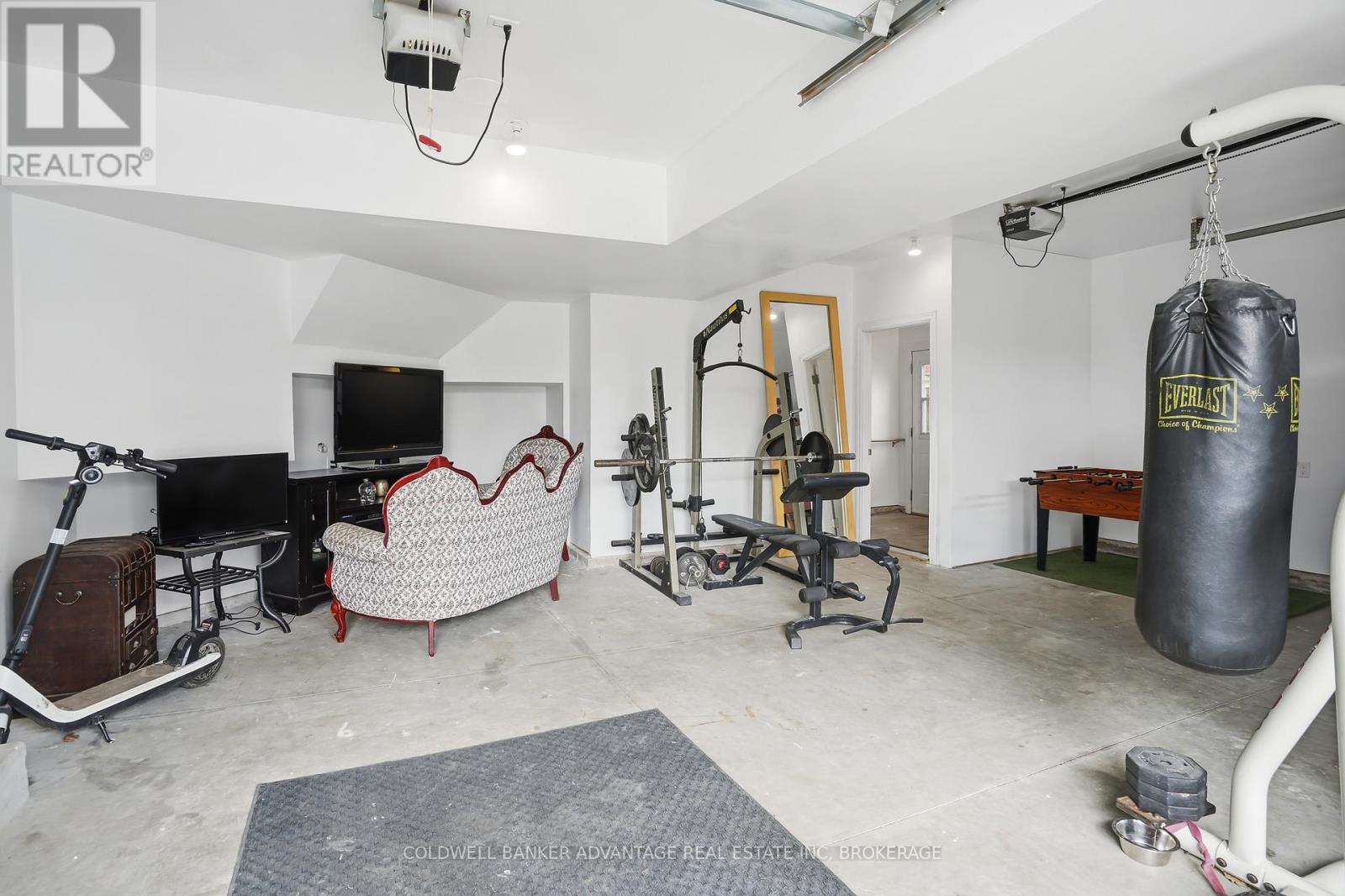3 ASCOT COURT - 34