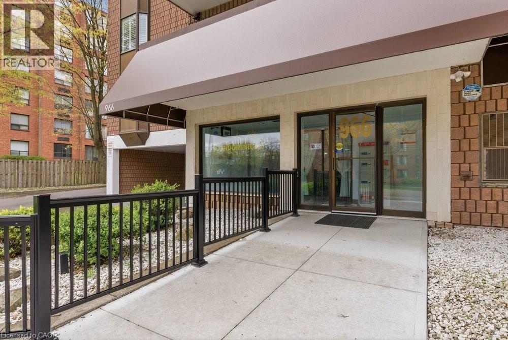 966 QUEENSTON Road Unit# 302, Stoney Creek, Ontario, L8G1B7 — Photo 2