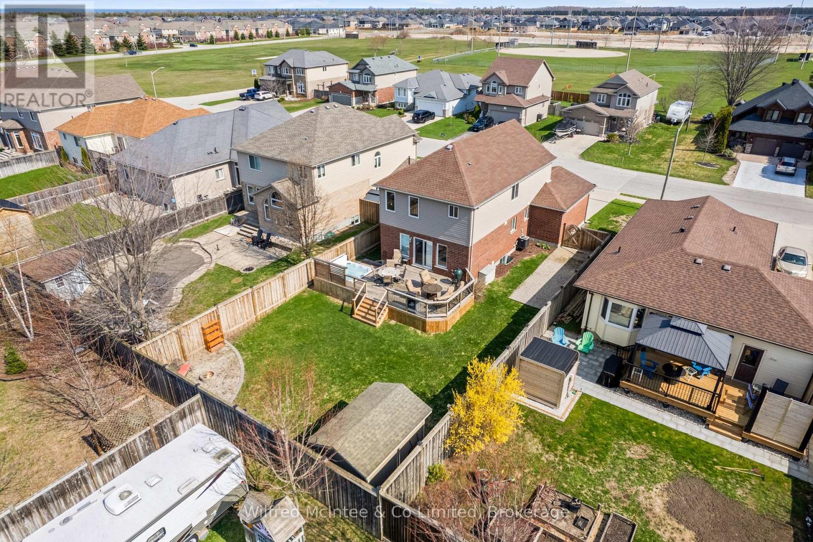 464 JOSEPH STREET - 42