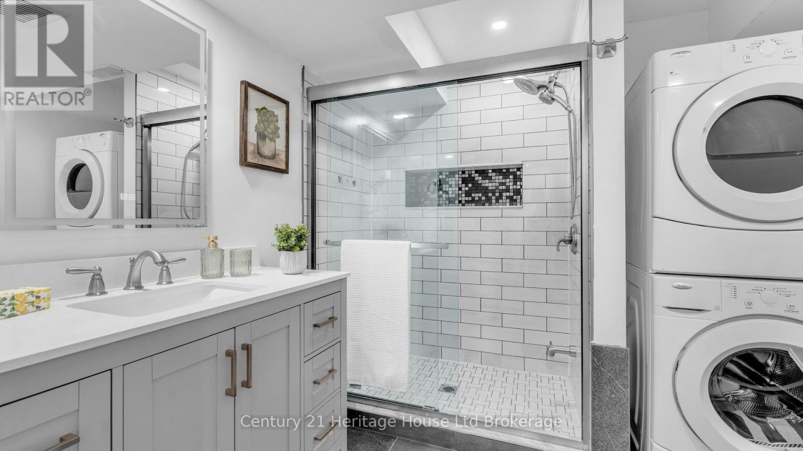 1411 SANDBAR STREET - 34
