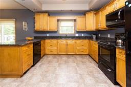 326 4th Avenue Sw, Carman, MB R0G0J0 Photo 16