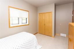 326 4th Avenue Sw, Carman, MB R0G0J0 Photo 28