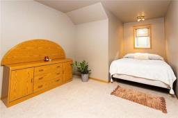 326 4th Avenue Sw, Carman, MB R0G0J0 Photo 35