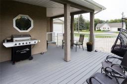 Mud room - 326 4th Avenue Sw, Carman, MB R0G0J0 Photo 6