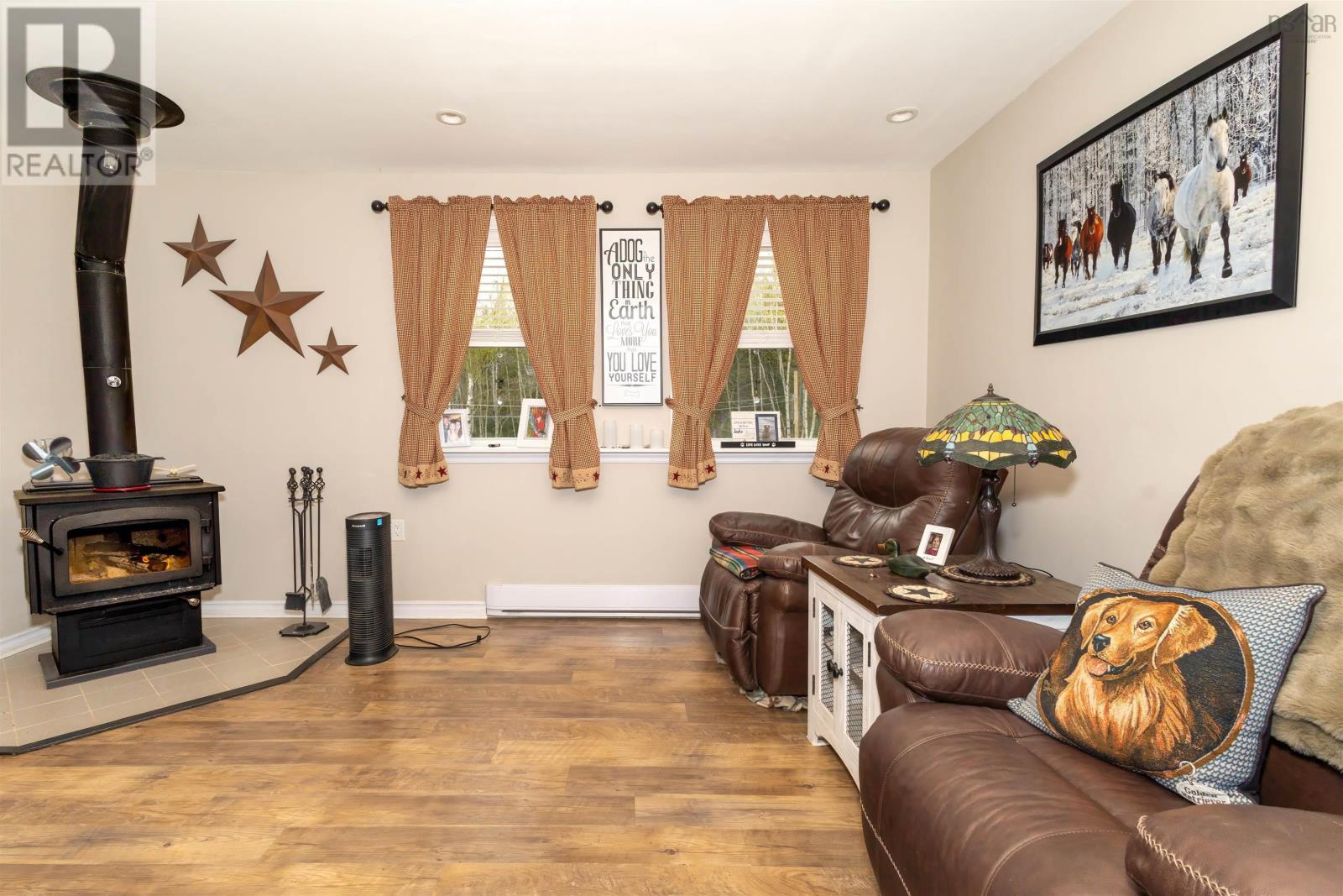 99 Blaze Road - 36