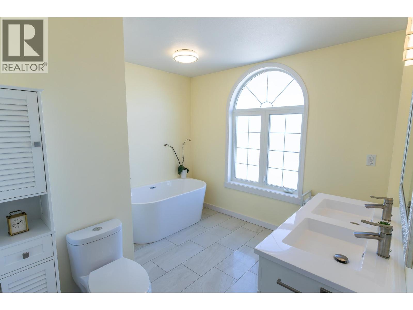 9019 111 AVENUE, Fort St. John